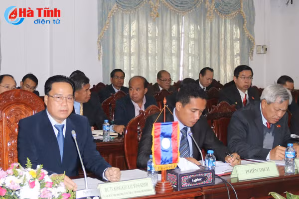 ha tinh bolykhamxay kien quyet kien tri bao ve dang bao ve che do