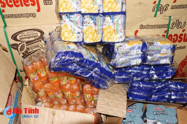 lai bat xe tai cho gan 200 ket nuoc ngot khong giay to hop phap