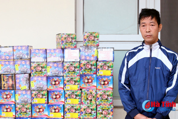 dat gan 160 kg phao hoa khap vuon nha de ban cho hoc sinh