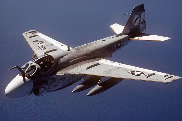 anh mot so loai may bay my tung gay toi ac o ha noi nam 1972