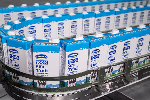 vinamilk 3 nam lien tiep dung dau bang xep hang top 10 doanh nghiep niem yet uy tin