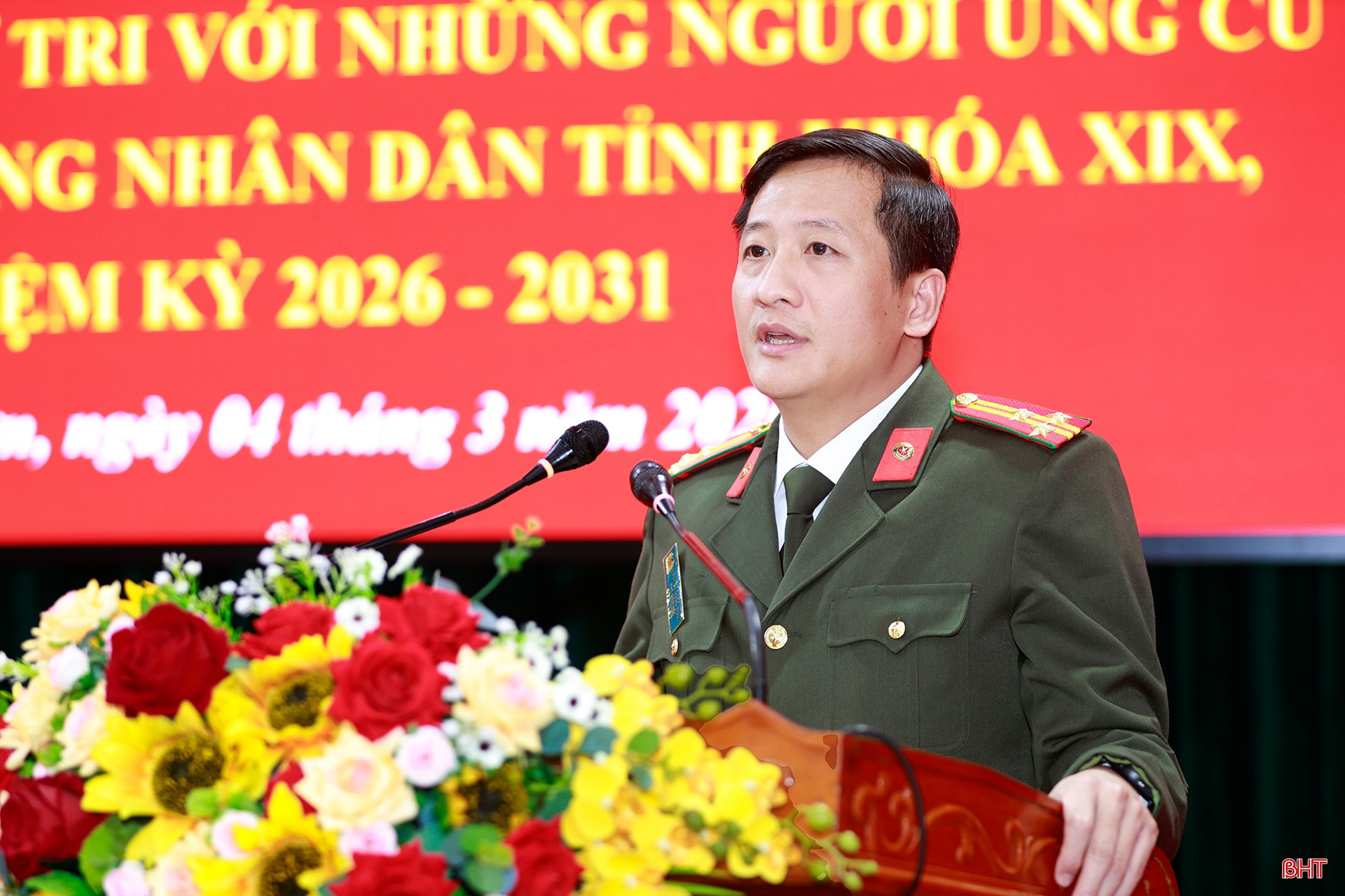 Ông Nguyễn Quốc Hùng - Ủy viên Ban Thường vụ Đảng ủy, Phó Giám đốc Công an tỉnh trình bày chương trình hành động.