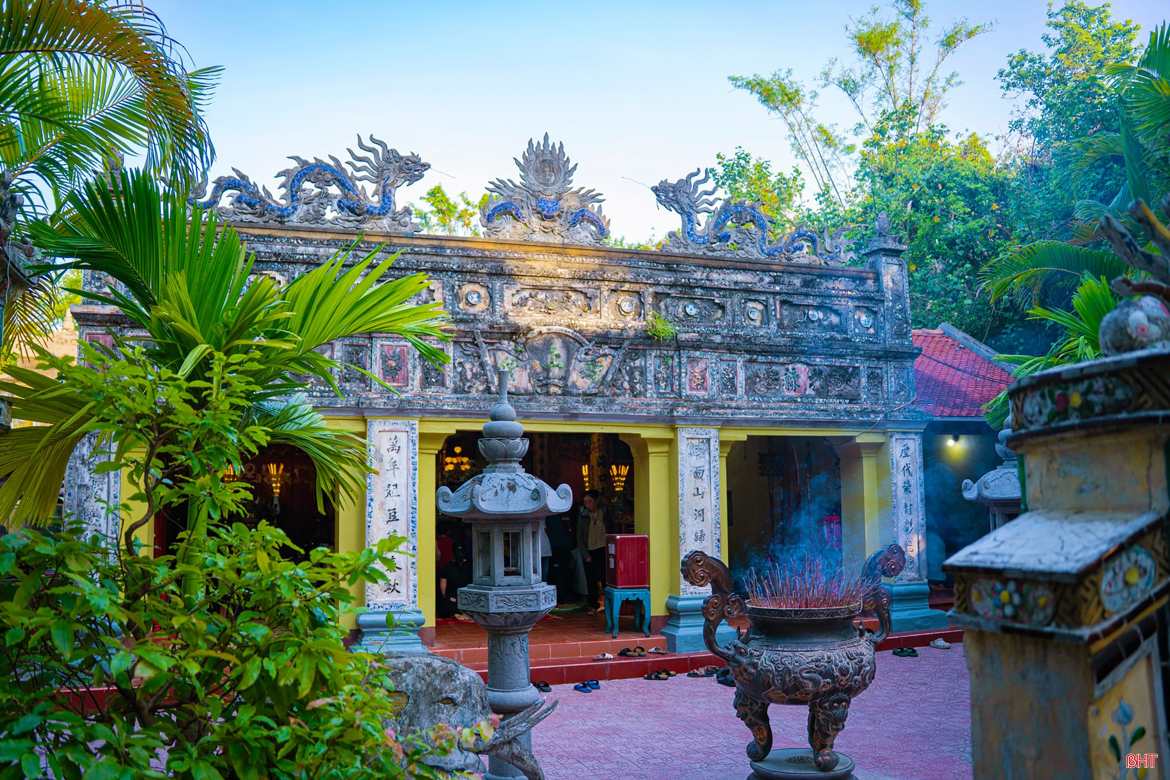 Trải qua thời gian cùng với sự biến thiên của lịch sử, ngôi đền vẫn giữ được vẻ cổ kính, linh thiêng và trở thành địa chỉ du lịch tâm linh.