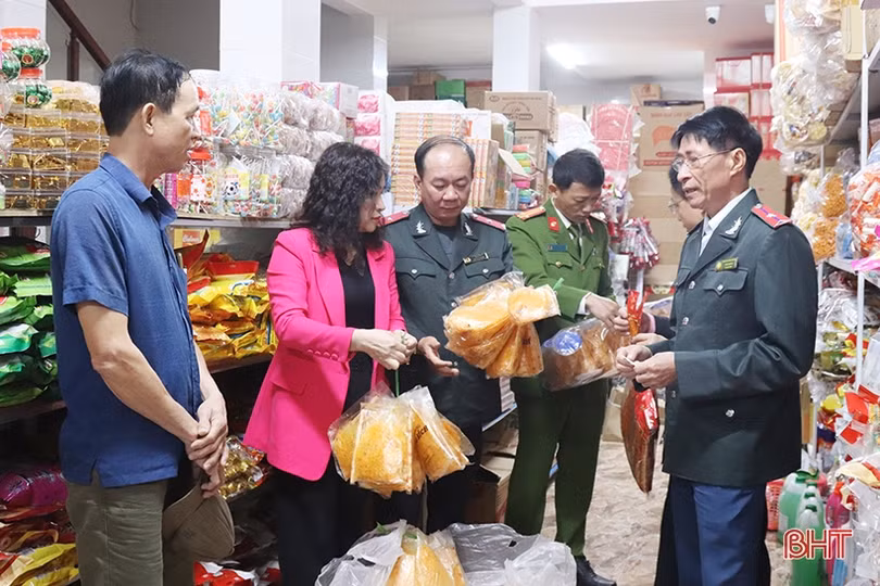 Ra quân kiểm tra an toàn vệ sinh thực phẩm trên địa bàn Hà Tĩnh