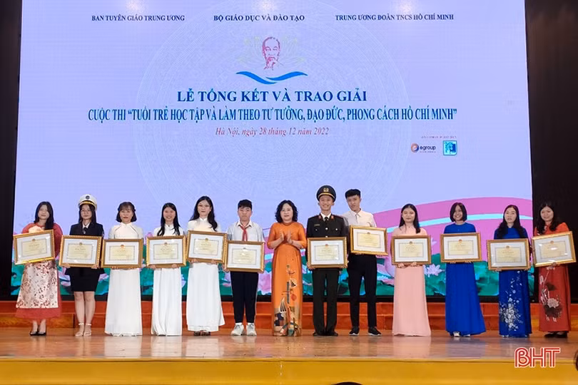 Học sinh Hà Tĩnh đạt giải nhì cuộc thi Tuổi trẻ học và làm theo Bác