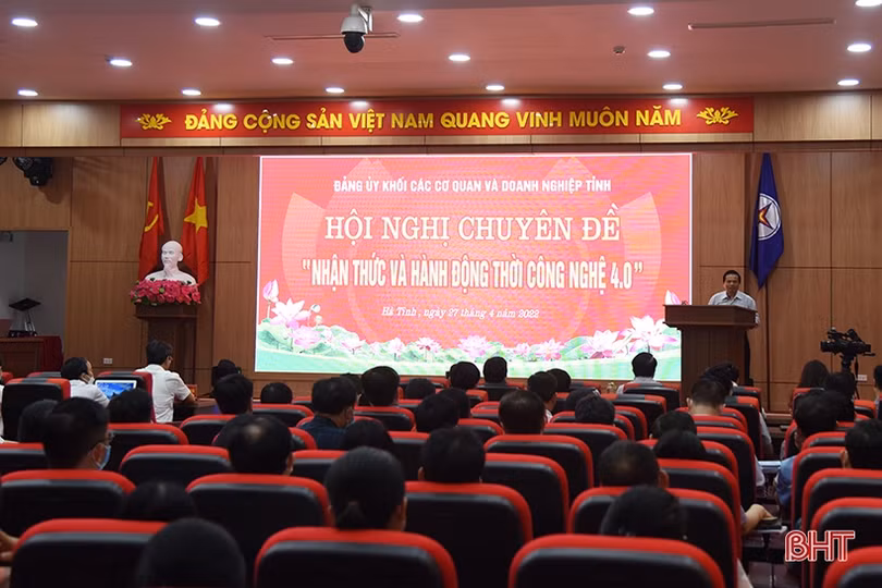 Hà Tĩnh: Chuyển đổi số phù hợp với yêu cầu cải cách hành chính trong Đảng