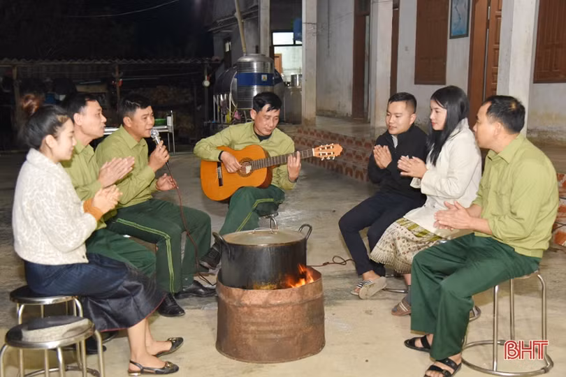 Tết sớm của đồng bào Việt trên đất bạn Lào