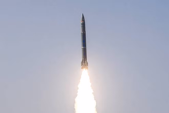 Ấn Độ có thể triển khai hơn 100 tên lửa đạn đạo dọc biên giới với Trung Quốc và Pakistan