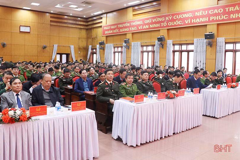 Xứng đáng là lá chắn vững chắc của Đảng bộ, chính quyền và Nhân dân Hà Tĩnh