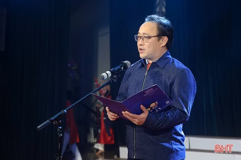 Ấm áp xuân yêu thương của học sinh Albert Einstein