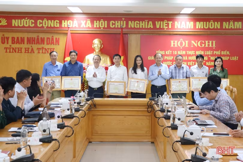 Cầu nối đưa pháp luật đến gần với người dân Hà Tĩnh