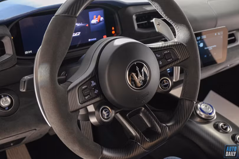 Maserati MC20 chính hãng đầu tiên về Việt Nam, giá bán hơn 16 tỷ đồng