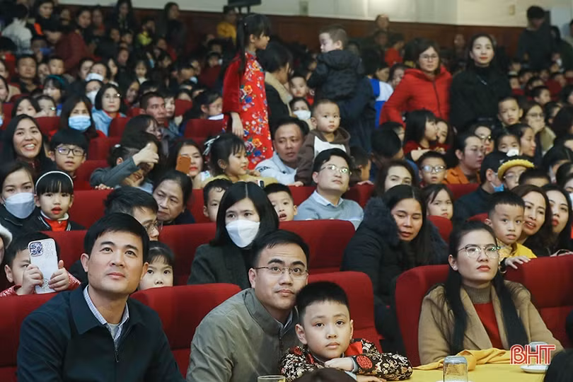 Ấm áp xuân yêu thương của học sinh Albert Einstein