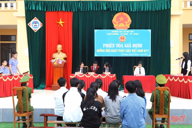 Cầu nối đưa pháp luật đến gần với người dân Hà Tĩnh