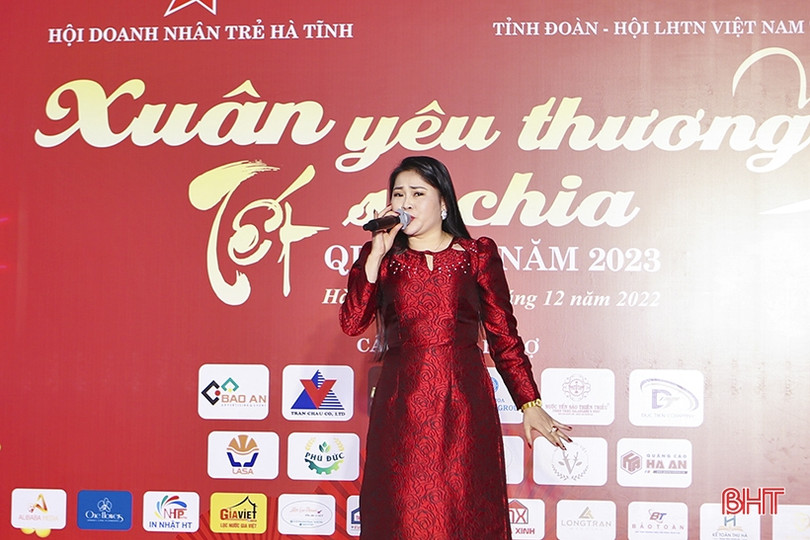 “Xuân yêu thương - tết sẻ chia” đến với Trung tâm Điều dưỡng người có công và Bảo trợ xã hội Hà Tĩnh