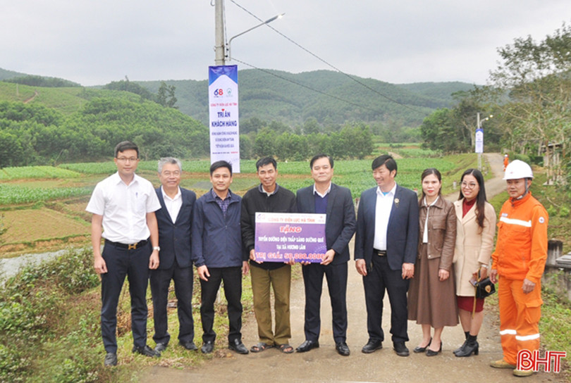 Công ty Điện lực Hà Tĩnh tổ chức chuỗi hoạt động tri ân khách hàng