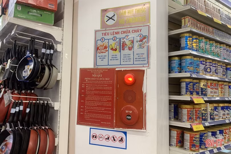 Siêu thị ở Hà Tĩnh nói “không” với khói thuốc