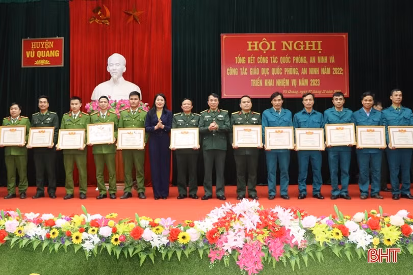 Các địa phương thực hiện tốt công tác quốc phòng - an ninh gắn với phát triển kinh tế