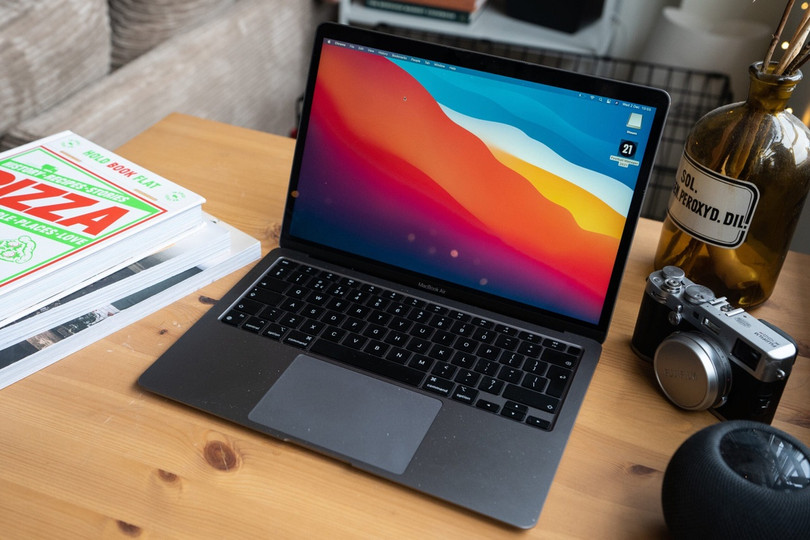 Đại lý Việt cũng phải nhập MacBook kèm “lạc”