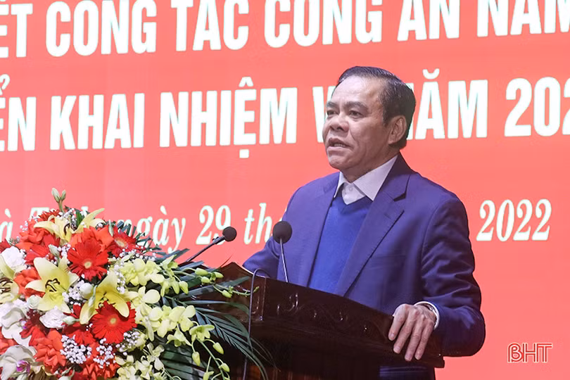 Xứng đáng là lá chắn vững chắc của Đảng bộ, chính quyền và Nhân dân Hà Tĩnh