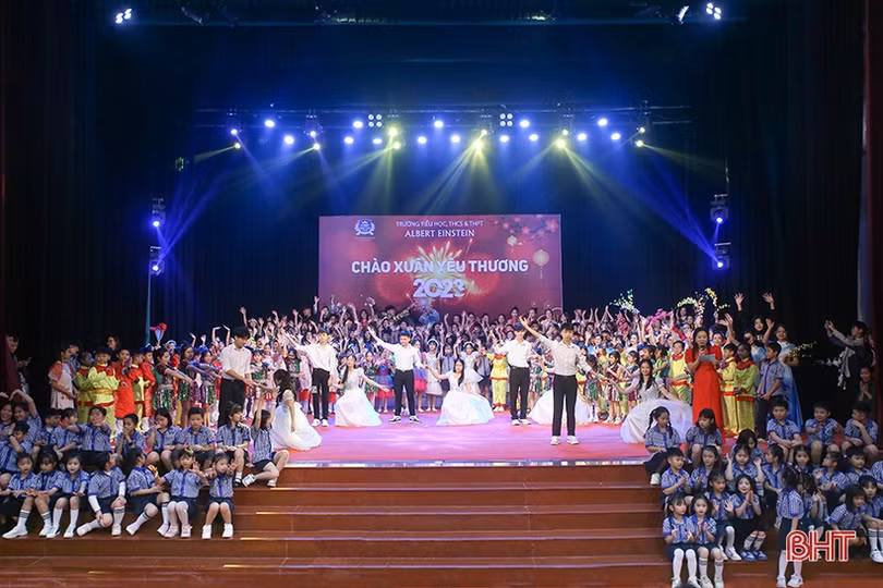 Ấm áp xuân yêu thương của học sinh Albert Einstein