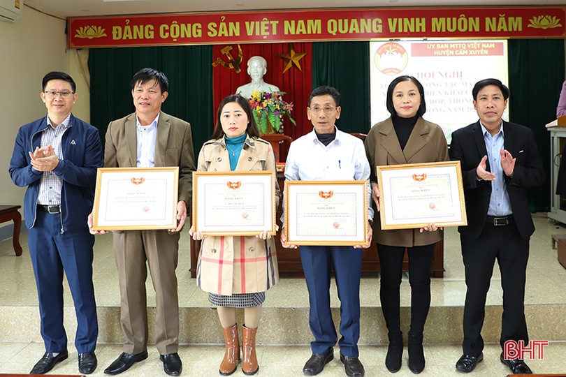 Cẩm Xuyên làm mới, sửa chữa 112 ngôi nhà đại đoàn kết trong năm 2022 ảnh 7 Cẩm Xuyên làm mới, sửa chữa 112 ngôi nhà đại đoàn kết trong năm 2022