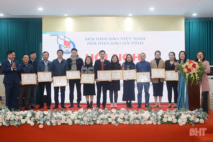 Đoàn kết, trách nhiệm, xây dựng Hội Nhà báo Hà Tĩnh ngày càng vững mạnh