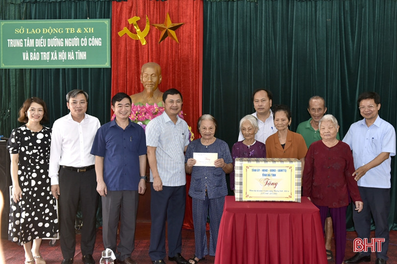 Hà Tĩnh trích ngân sách hơn 8,8 tỷ đồng thăm hỏi, tặng quà tết người có công