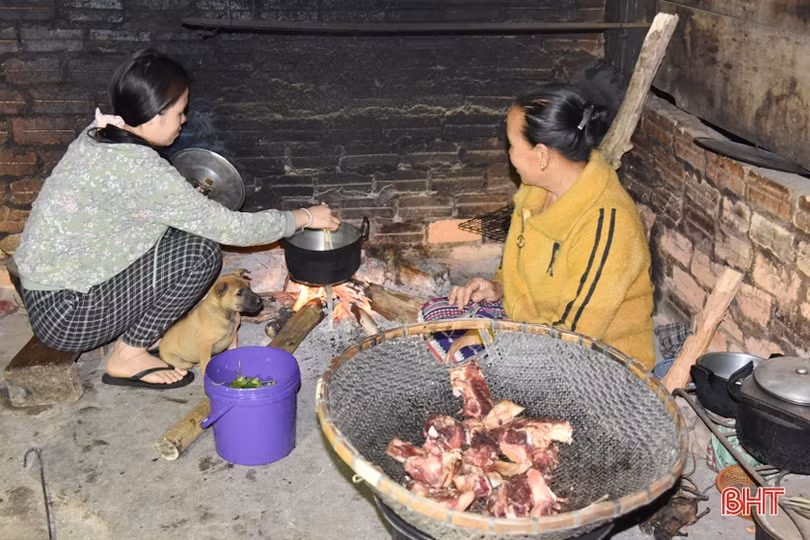 Tết sớm của đồng bào Việt trên đất bạn Lào