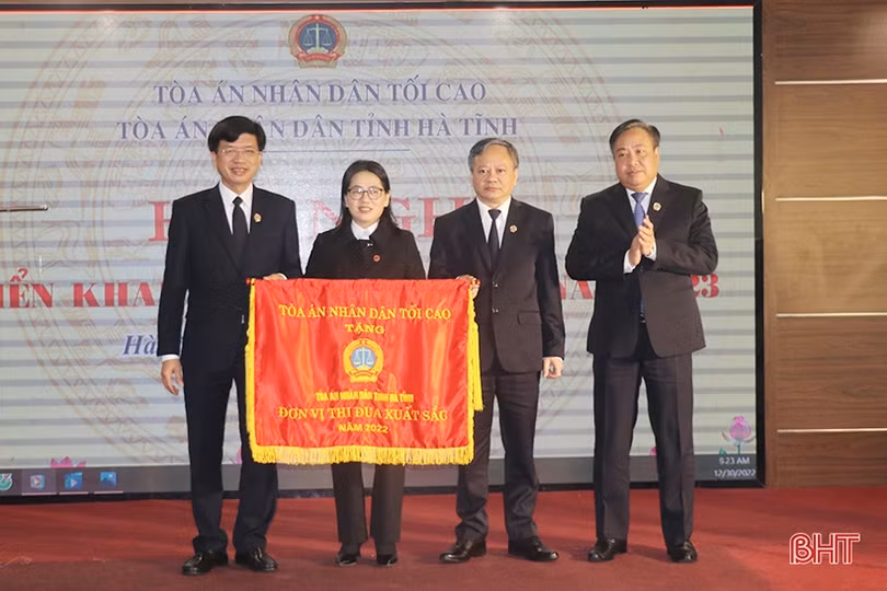 Đảm bảo bản án, quyết định của tòa án đúng pháp luật, nghiêm minh