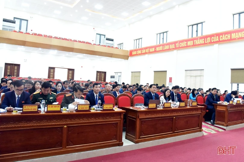 HĐND huyện Kỳ Anh xem xét, thông qua 8 nghị quyết quan trọng