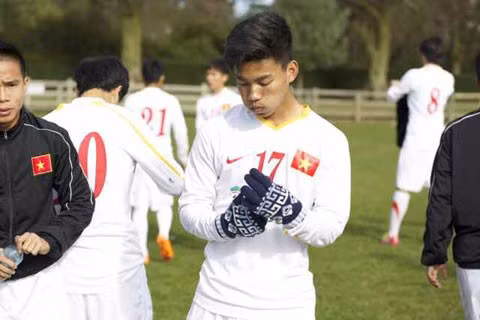 Các cầu thủ hăng say luyện tập và tự tin trước trận tái ngộ với U19 Tottenham