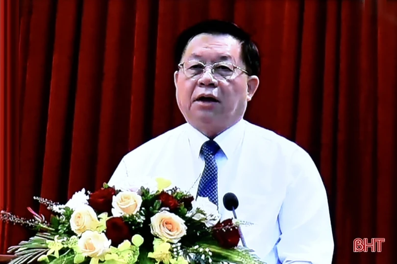 Phát huy vai trò, trách nhiệm của cán bộ, đảng viên trong học tập và làm theo gương Bác