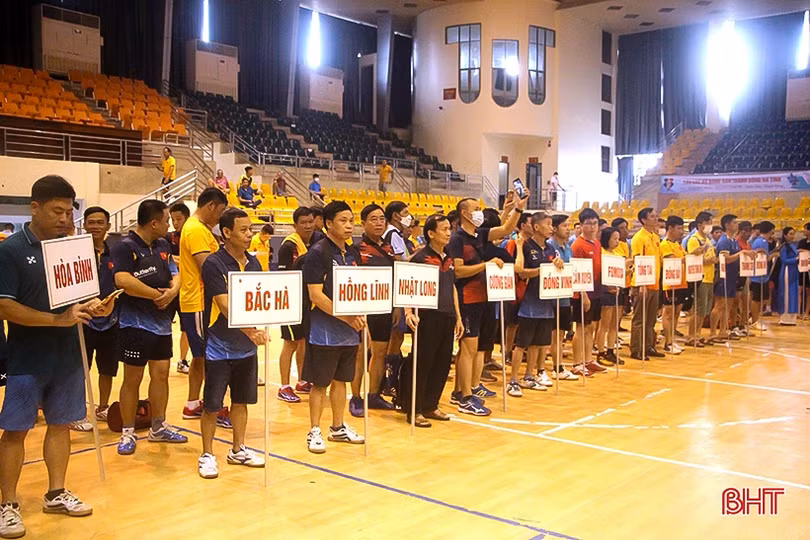 Khởi tranh Giải Bóng bàn CLB Thành Đông mở rộng lần thứ nhất