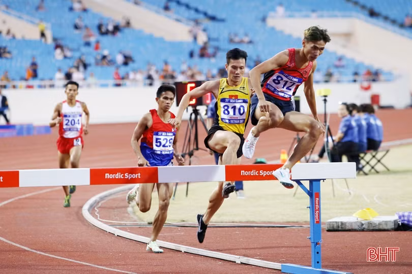 VĐV Hà Tĩnh Lê Tiến Long xuất sắc giành HCV điền kinh tại SEA Games 31