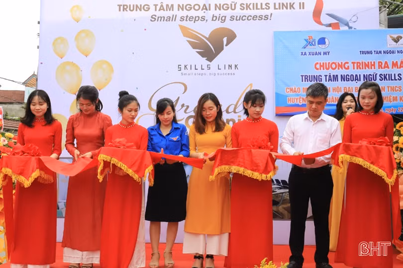 Khai trương trung tâm ngoại ngữ do thanh niên làm chủ ở Nghi Xuân
