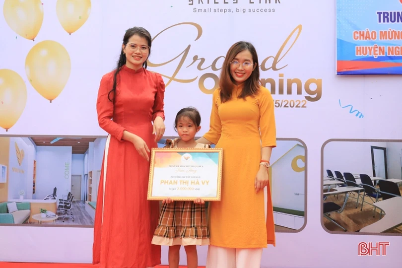 Khai trương trung tâm ngoại ngữ do thanh niên làm chủ ở Nghi Xuân