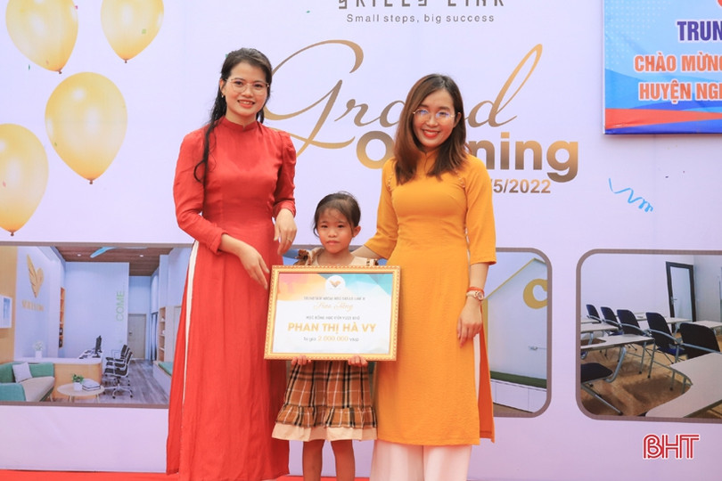 Khai trương trung tâm ngoại ngữ do thanh niên làm chủ ở Nghi Xuân