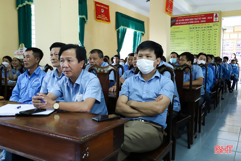 Trang bị kiến thức pháp luật lao động cho hơn 200 công nhân Hà Tĩnh