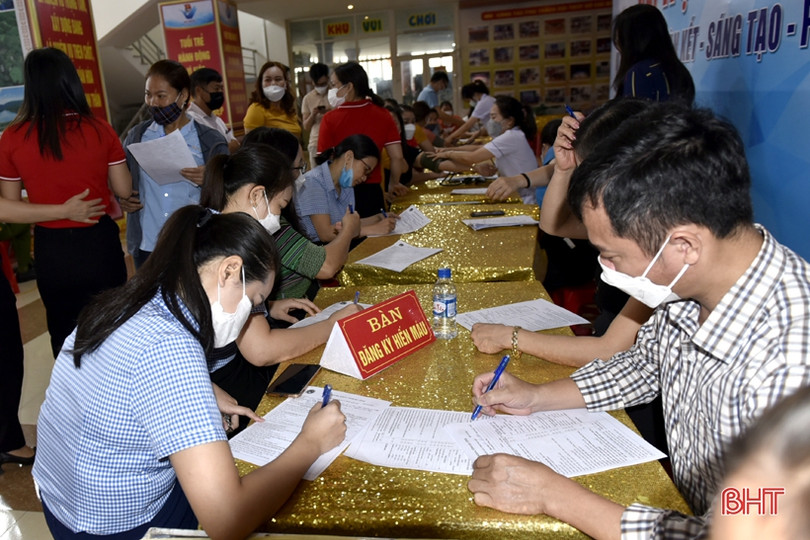 Tiếp nhận 304 đơn vị máu tại ngày hội hiến máu tình nguyện ở TX Hồng Lĩnh