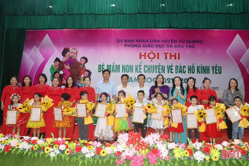 Sôi nổi hội thi “Bé mầm non kể chuyện về Bác Hồ kính yêu” ở Vũ Quang