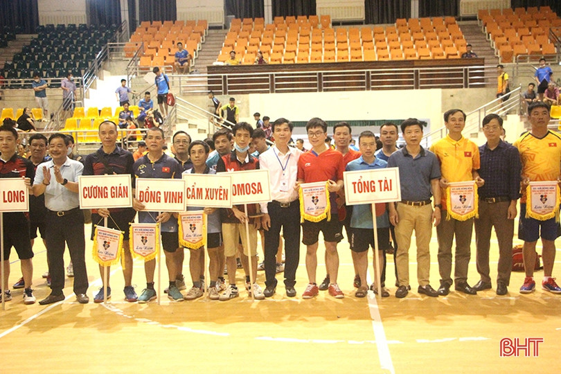 Khởi tranh Giải Bóng bàn CLB Thành Đông mở rộng lần thứ nhất