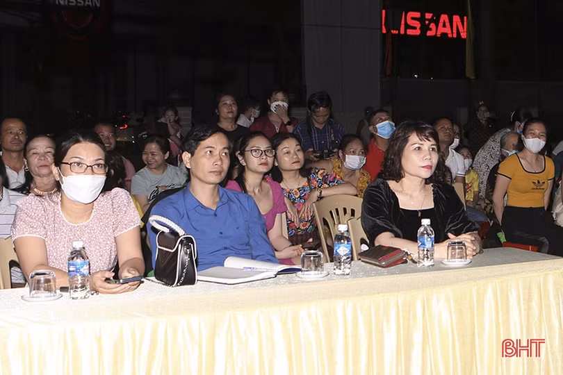 Lắng sâu dạ hội “Lời Người, lời của nước non”