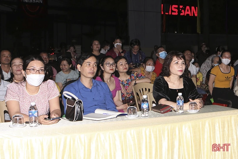 Lắng sâu dạ hội “Lời Người, lời của nước non”