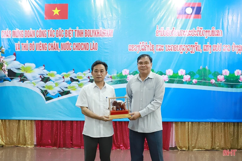 Lãnh đạo tỉnh Hà Tĩnh gặp mặt đoàn công tác Thủ đô Viêng Chăn, tỉnh Bôlykhămxay