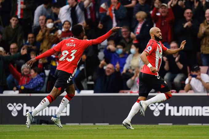 Kết quả Southampton 1-2 Liverpool: The Kop quyết đua vô địch tới vòng cuối