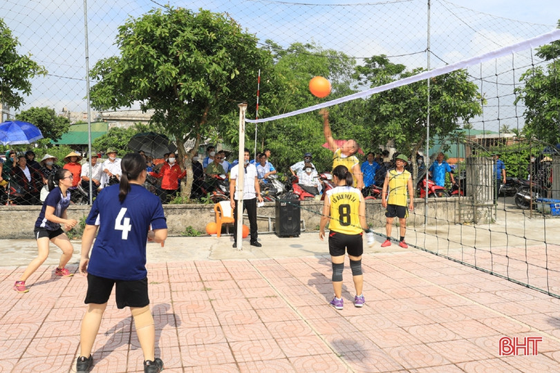 Gần 500 VĐV tham gia Đại hội TDTT thị trấn Xuân An lần thứ IX 