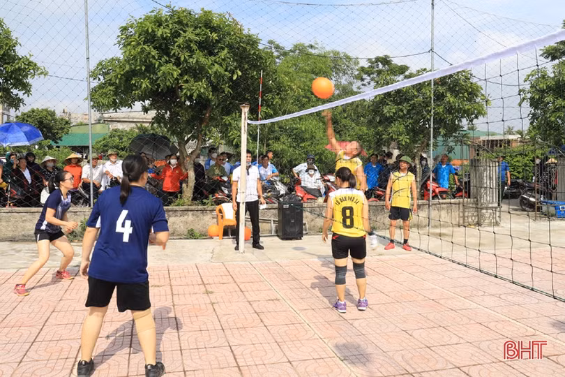 Gần 500 VĐV tham gia Đại hội TDTT thị trấn Xuân An lần thứ IX 