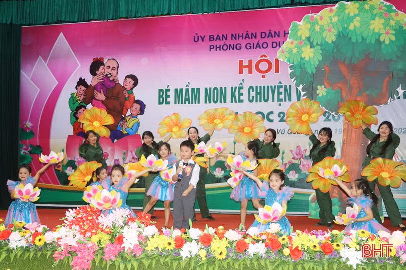 Sôi nổi hội thi “Bé mầm non kể chuyện về Bác Hồ kính yêu” ở Vũ Quang