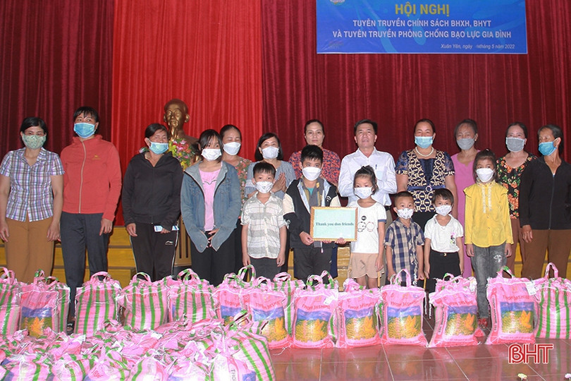 Tuyên truyền chính sách bảo hiểm cho phụ nữ Nghi Xuân